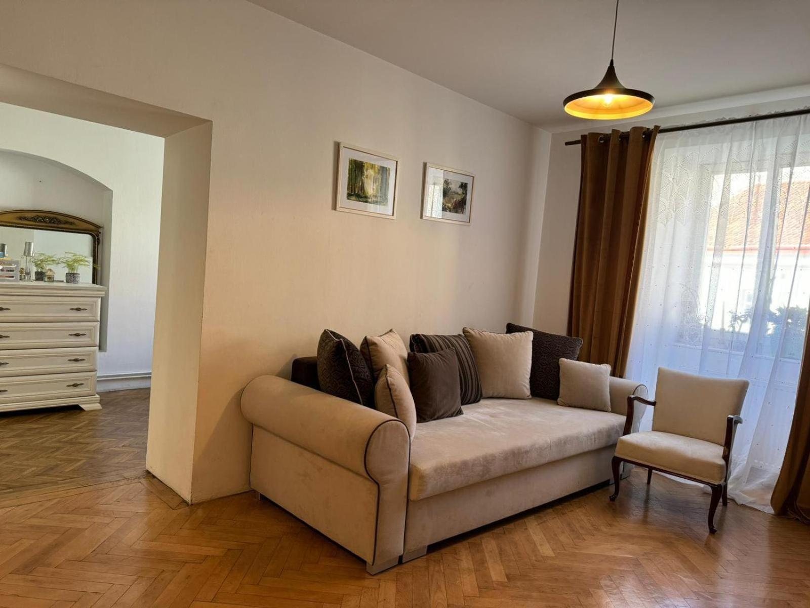 Valentina'S Apartment In City Center Braşov Exterior foto
